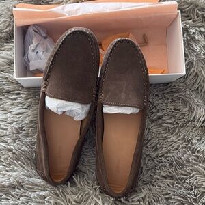Suede Quince Brown Drivers NWT size 8